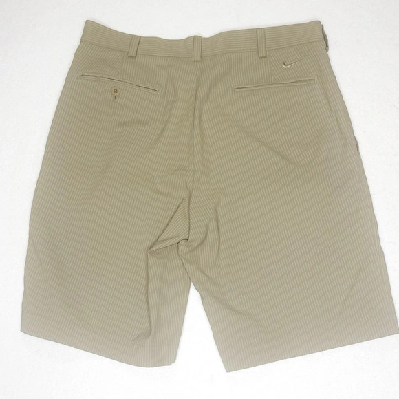 Nike Dri-fit Men’s Tan Pinstriped Golf Shorts Size 32 Khaki Stripes - Picture 2 of 7